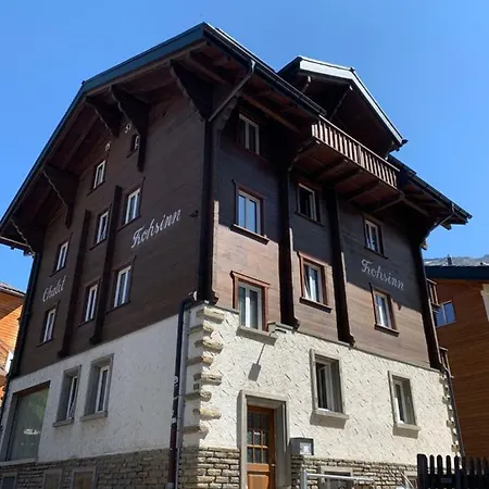 In Chalet Frohsinn, Central Saasfee Saas-Fee
